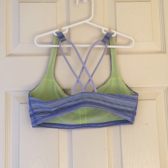 Lululemon free to be bra - Picture 2 of 4